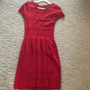 J McLaughlin red stretchy short sleeved dress